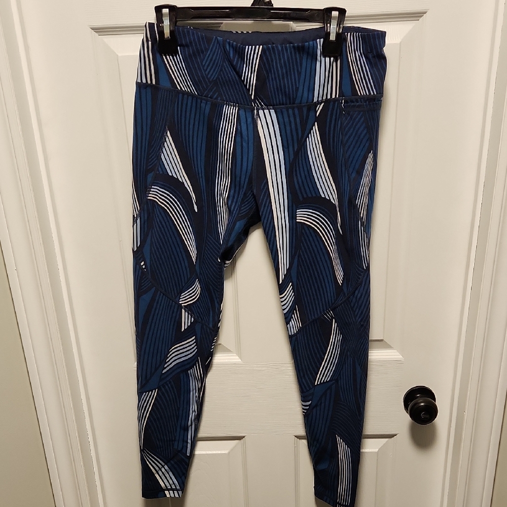 Sweaty Betty Navy and White Leggings